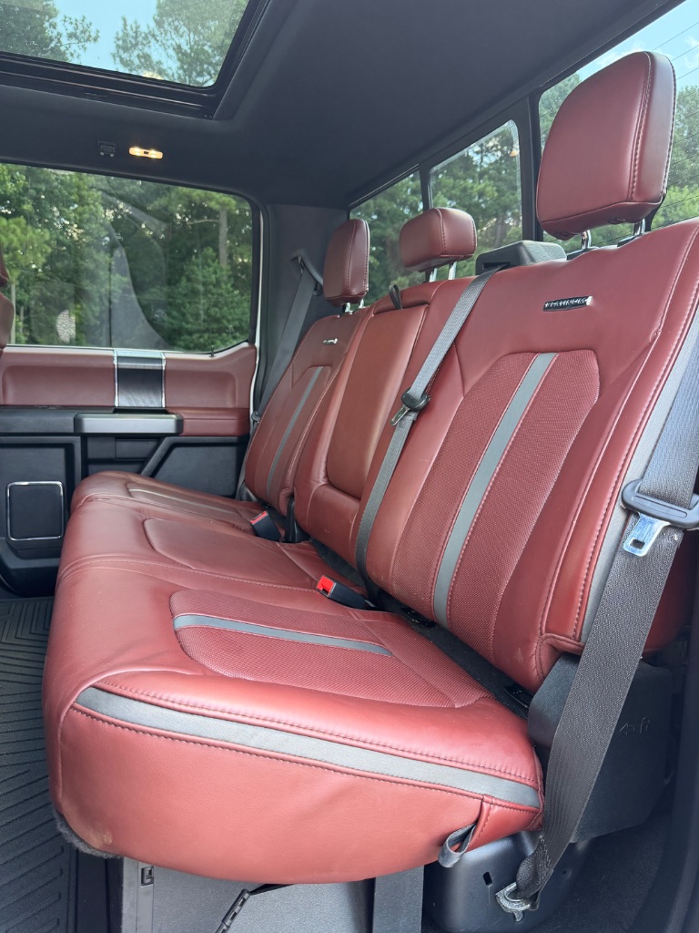 2019 Ford F-350 Super Duty Platinum - Photo 11